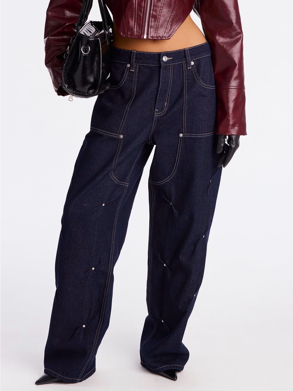 Indigo Straight Leg Jeans - Dark
Denim Fashion Nova (Size 9)